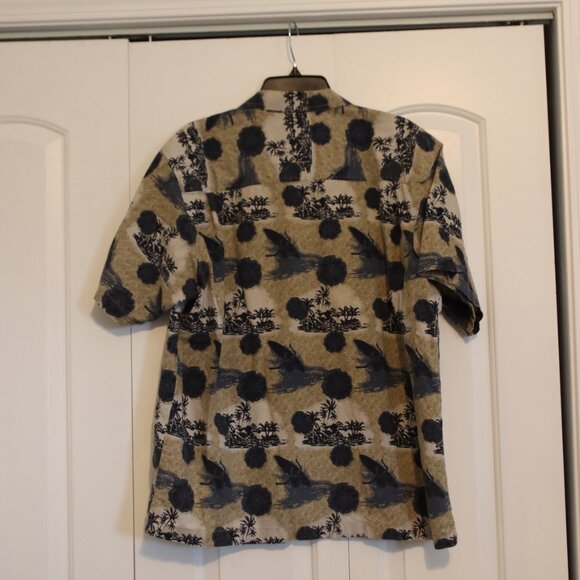 Men's Pacific Coast Highway Short Sleeve Casual Button down Size Large - Picture 11 of 11